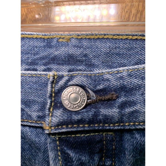 Levi's Mens 501 Straight Leg Jeans 44x32 Blue Button Fly Medium Wash Denim - Picture 3 of 8